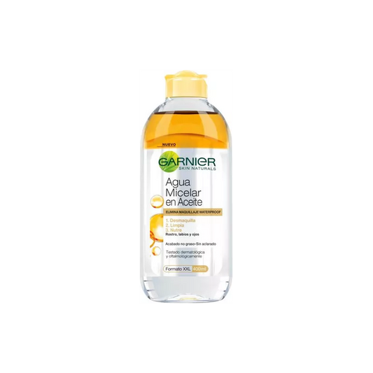 Agua micelar en aceite