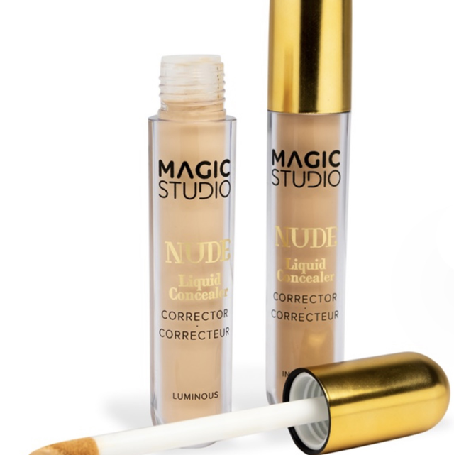 Corrector de ojeras magic studio